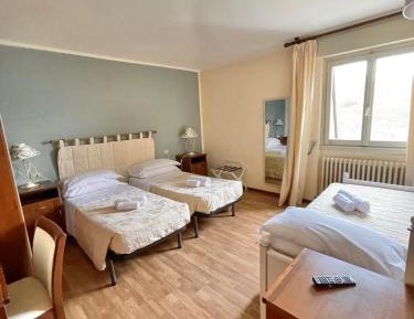 Triple Room with Lake View
