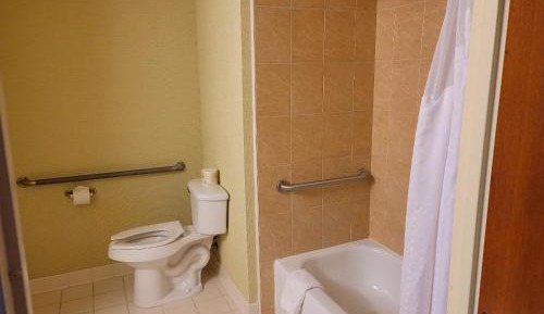 King Bed with Disability Access Tub-Non Smoking 