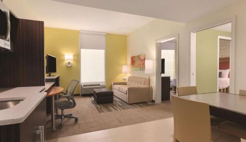 One-Bedroom Queen Suite - Non-Smoking