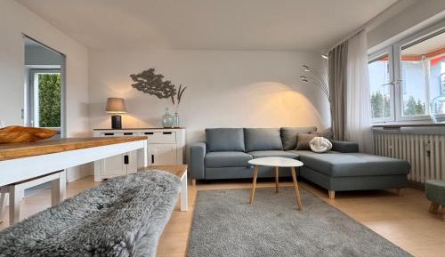 Apartment with Lake View