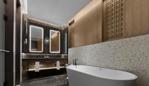 Lake View Suite