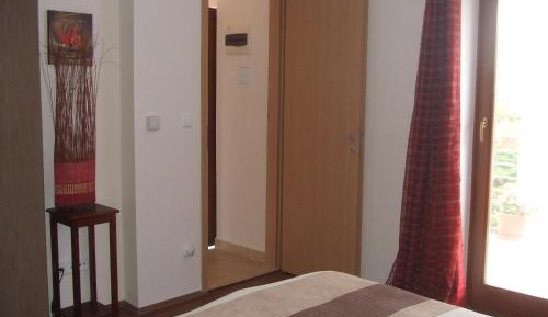 One-Bedroom Apartment (2 Adults)
