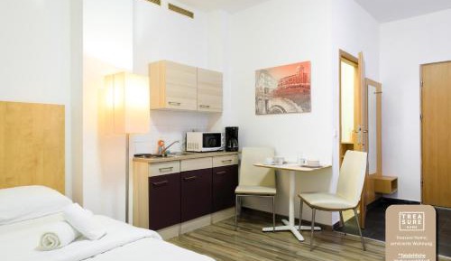 Deluxe Double Room with Shower