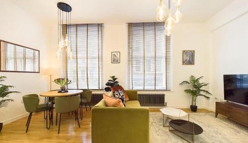 Deluxe Apartment