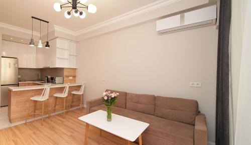 Superior One-Bedroom Apartment with Balcony