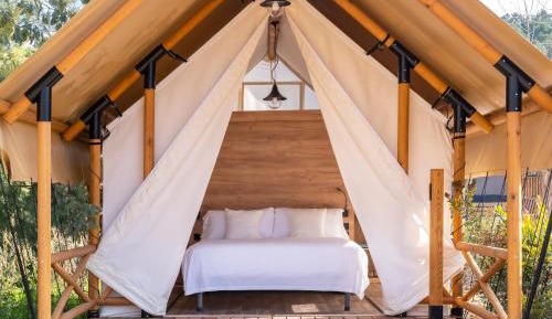 Glamping Couple