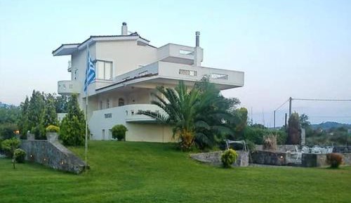 Deluxe Villa