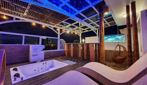 Queen Room with Spa Bath