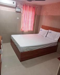Deluxe Double Room (2 Adults + 1 Child)