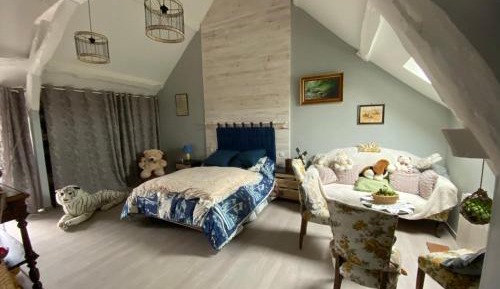 Double Room with Private Bathroom
