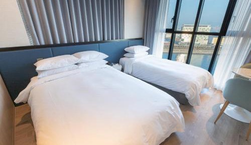 Deluxe Triple Room with Sea View