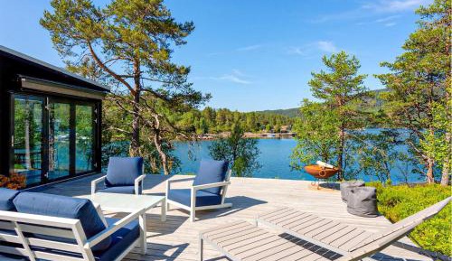 Four-Bedroom Holiday Home