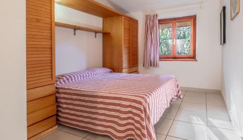 Superior One-Bedroom Apartment