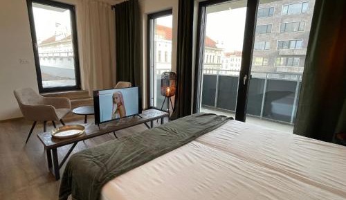 Apartment with Grand Terrace