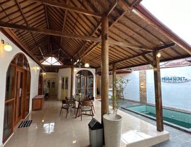 Double Room with Pool View