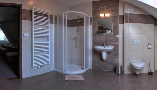 Triple Room with Private Bathroom