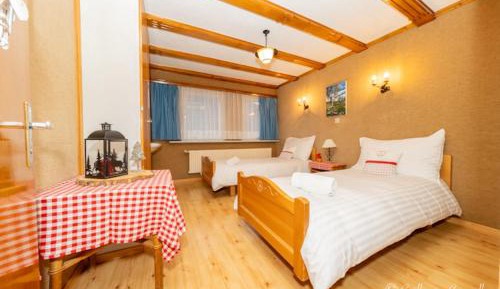 Twin Room with Shared Bathroom