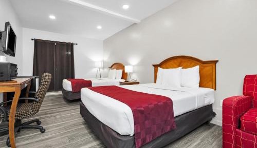 Queen Room with Two Queen Beds - Non-Smoking
