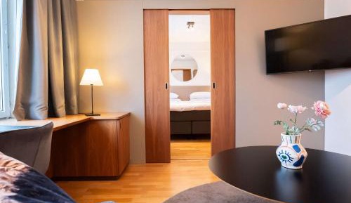 Junior King Suite