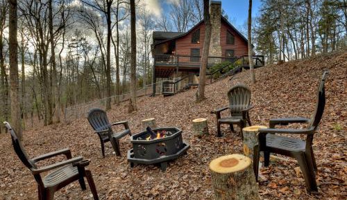 Three-Bedroom Holiday Home 