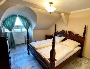 Standard King Room
