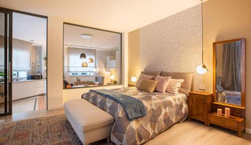 One-Bedroom Apartment