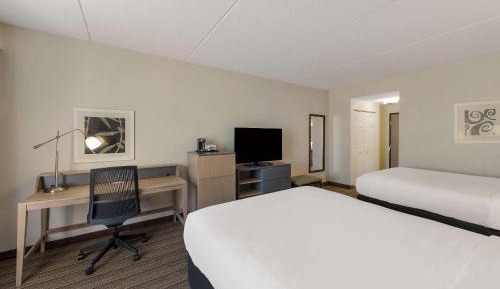 Queen Room with Two Queen Beds - Disability Access/Non-Smoking