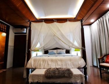Deluxe Double or Twin Room with Pool Access