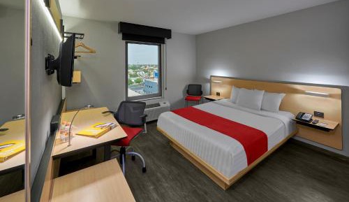 Queen Room