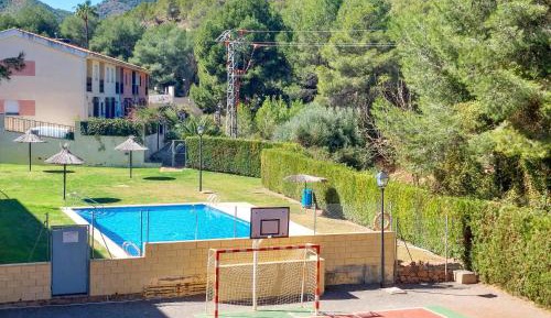 Three-Bedroom Holiday Home 