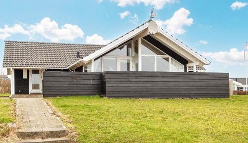Four-Bedroom Holiday Home