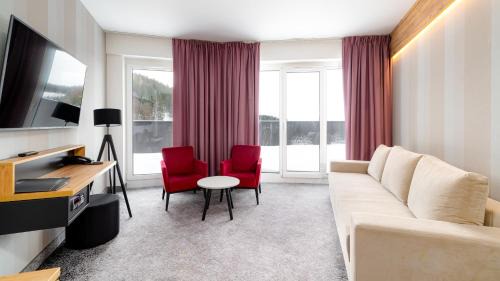One-Bedroom Family Apartment