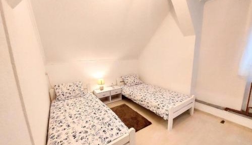 Four Bedroom Apartment with Balcony