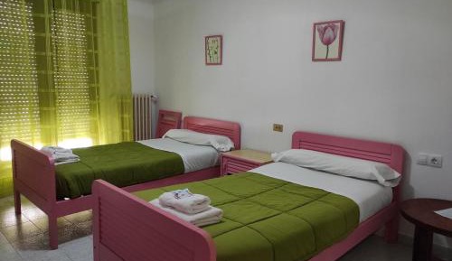 Twin Room with Shared Bathroom