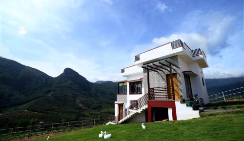 Garden villa with dam view