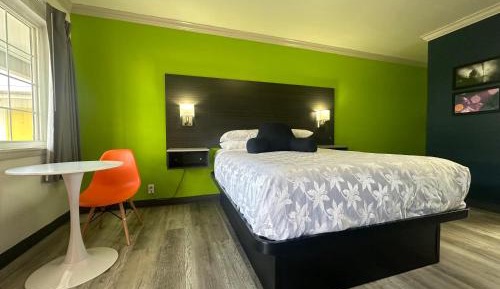 Queen Room