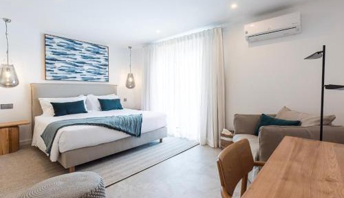 Deluxe Double Room with Balcony and Sea View