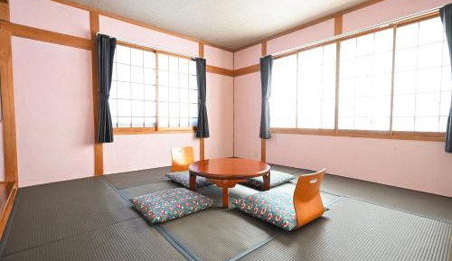 Japanese Style Room with Shared Bathroom 4 adult