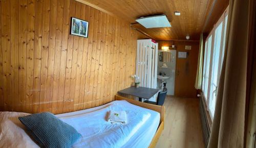 Single Room with Shared Bathroom