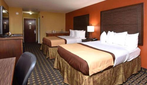 Queen Room with Two Queen Beds - Non-Smoking
