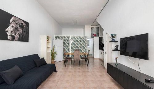 Superior One-Bedroom Apartment