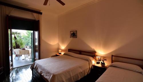 Triple Room with Terrace