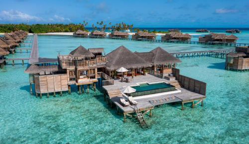 Residence with Pool