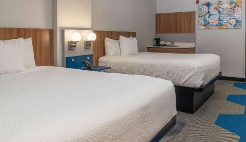 2 Queen Beds, Suite, Dog-Friendly, Non-Smoking