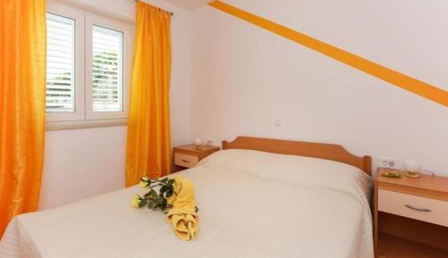 One-Bedroom Apartment with Terrace