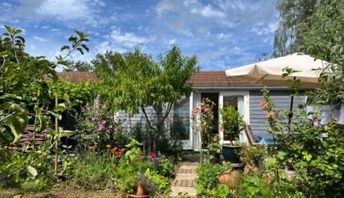 Bungalow with Garden View