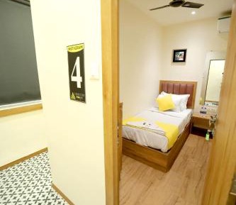Standard Single Room with Shared Bathroom