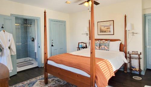Queen Room