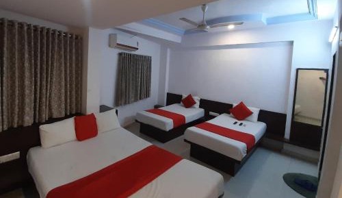 Deluxe Family Room