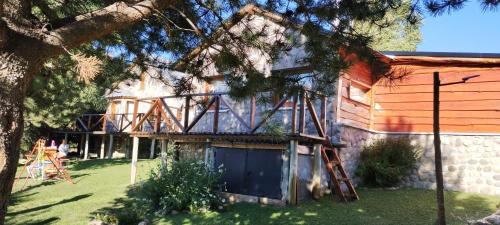 One-Bedroom Bungalow (2 Adults + 2 Children)